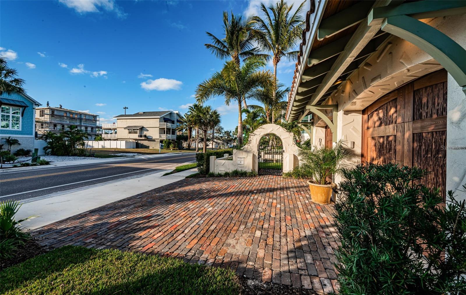 TB8454986 Property Photo