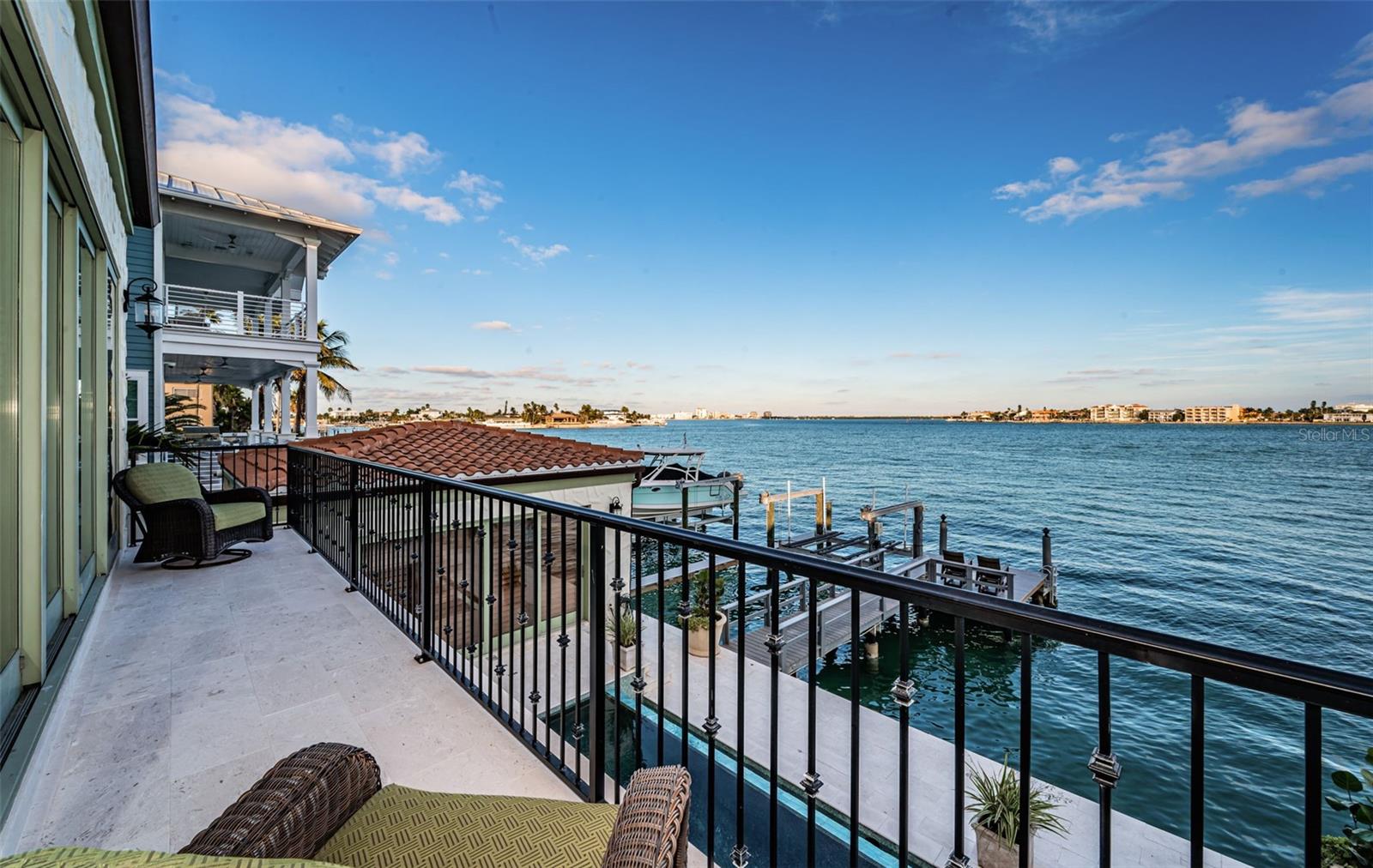 TB8454986 Property Photo