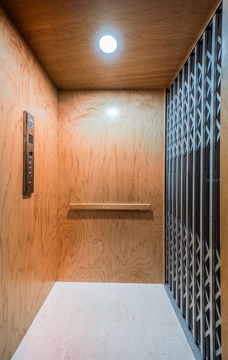 TB8454986 Property Photo