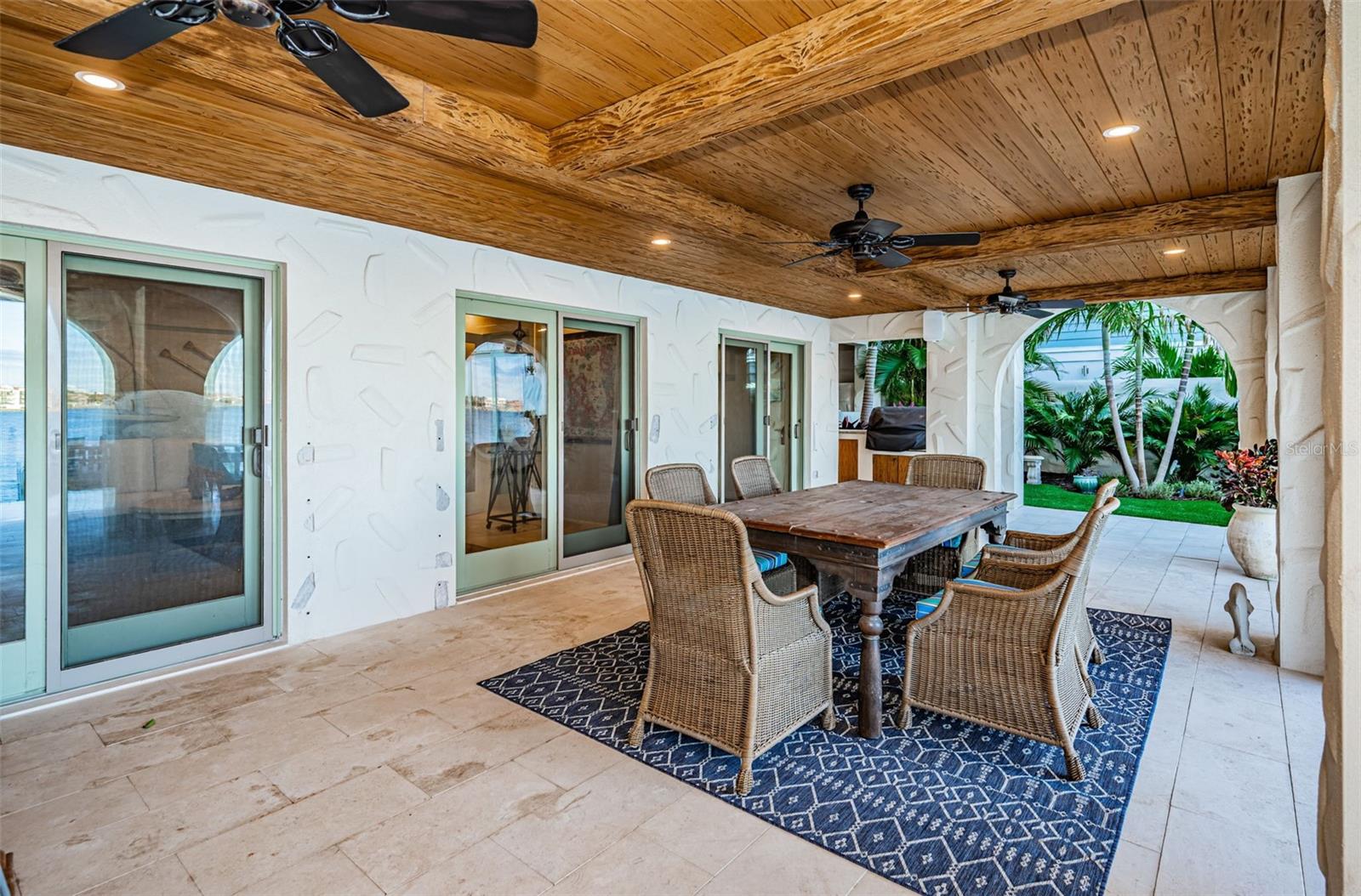 TB8454986 Property Photo