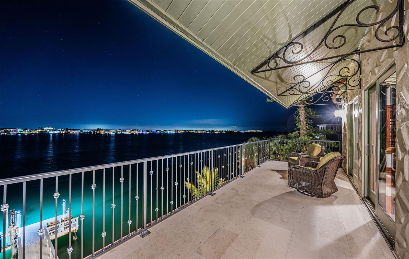 TB8454986 Property Photo