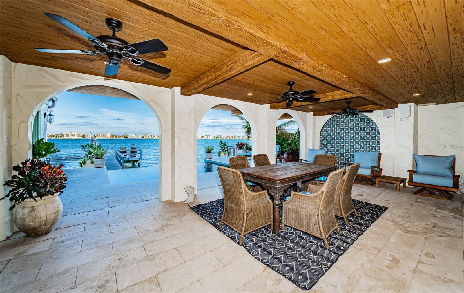 TB8454986 Property Photo