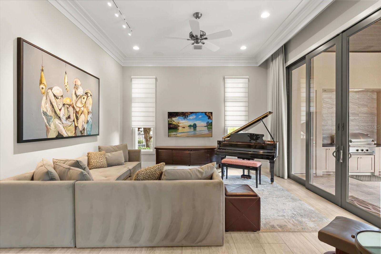 O6366161 Property Photo