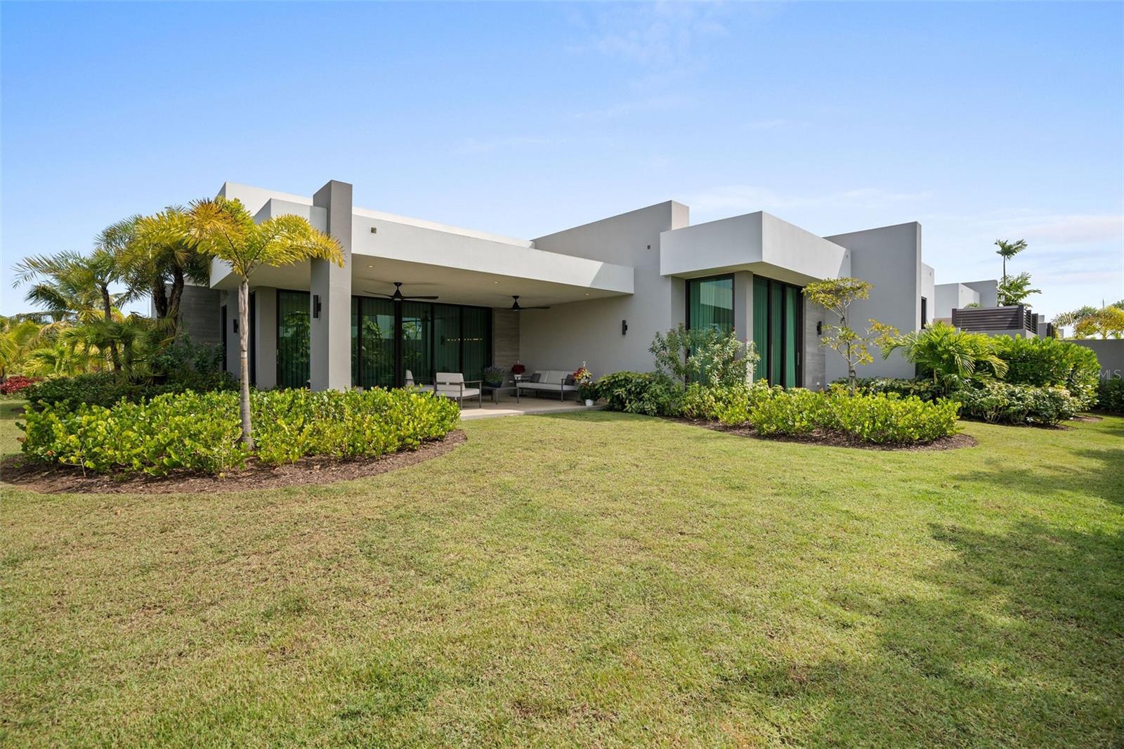 PR9117873 Property Photo