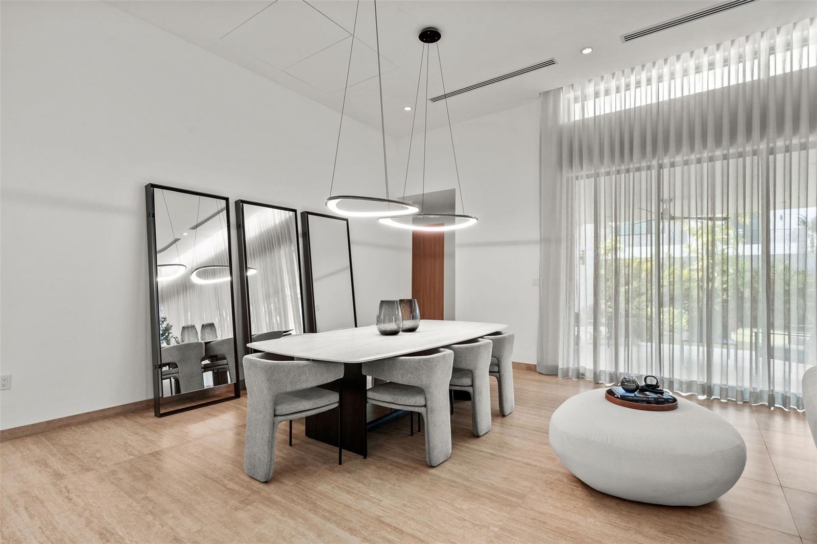 PR9117873 Property Photo