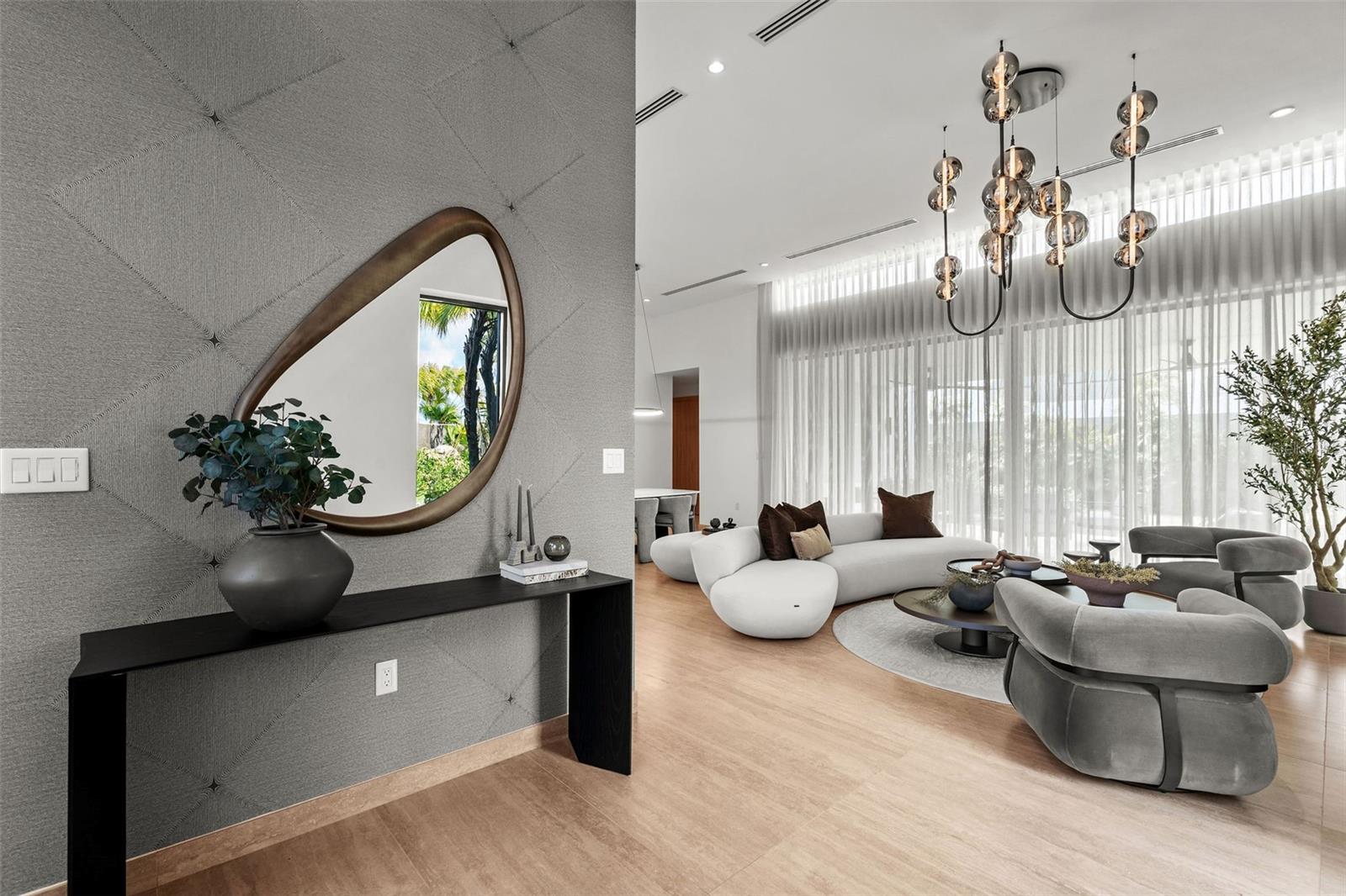 PR9117873 Property Photo