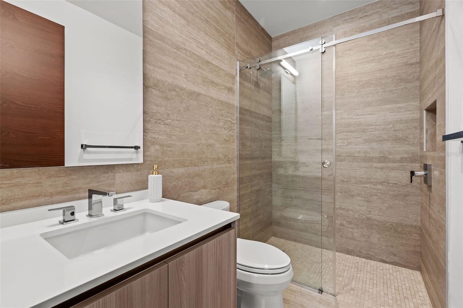 PR9117873 Property Photo