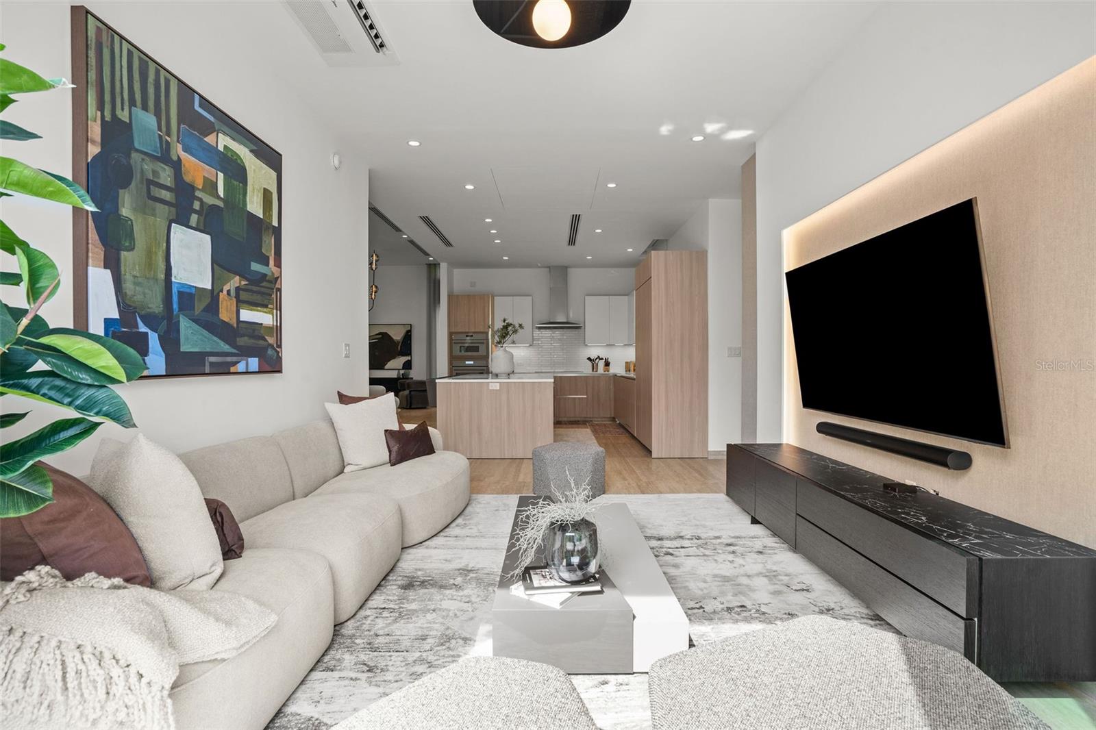 PR9117873 Property Photo