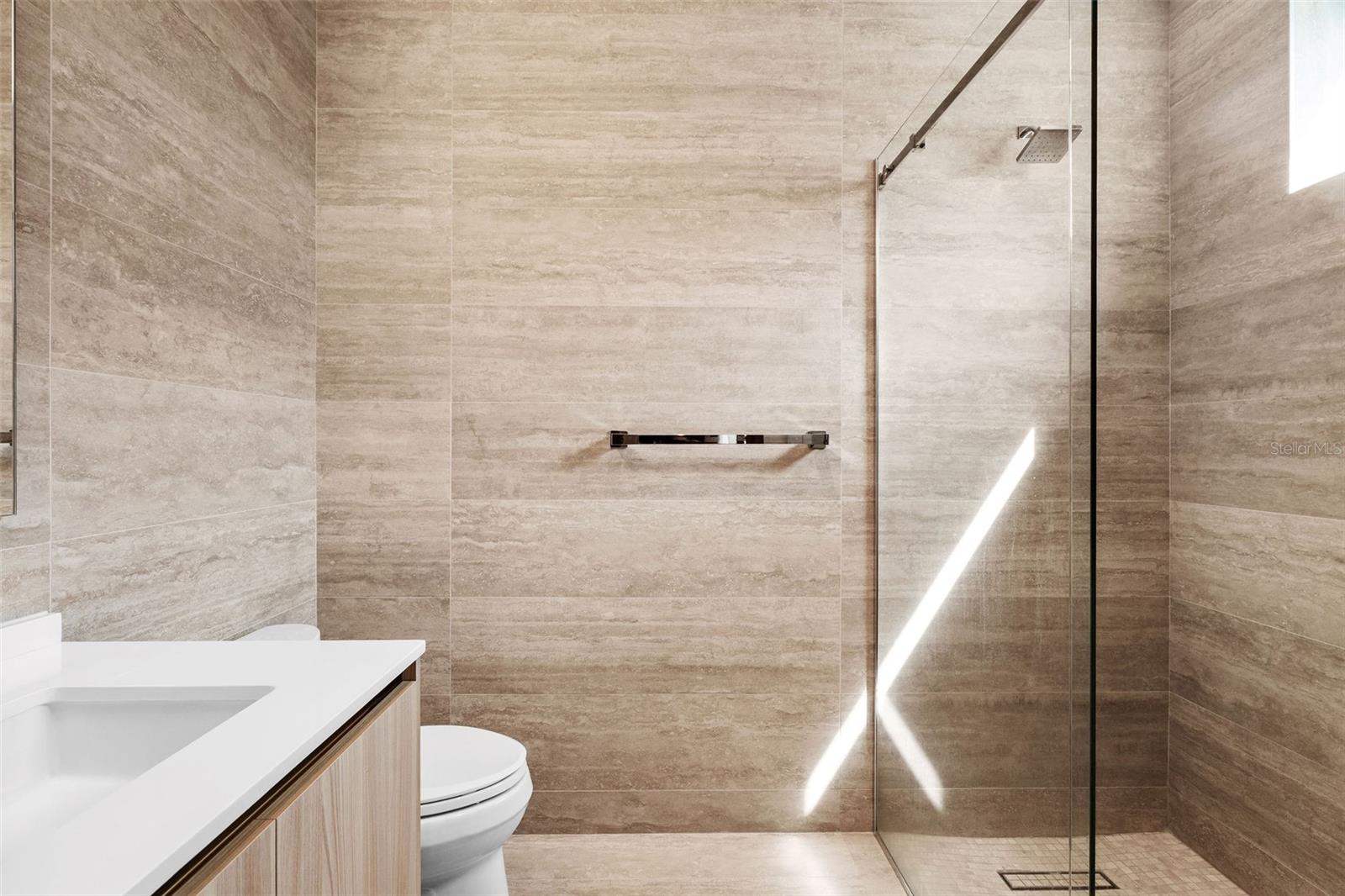 PR9117873 Property Photo