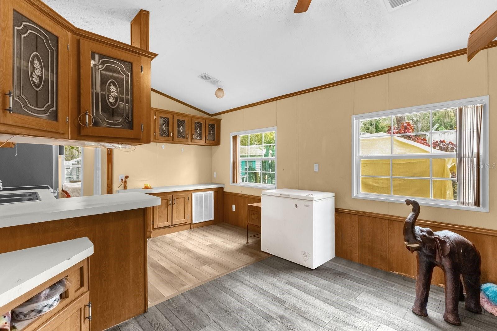 O6366204 Property Photo