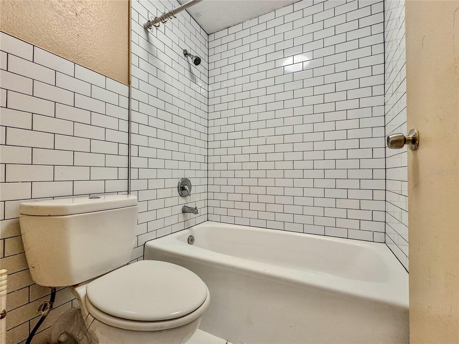 O6366206 Property Photo