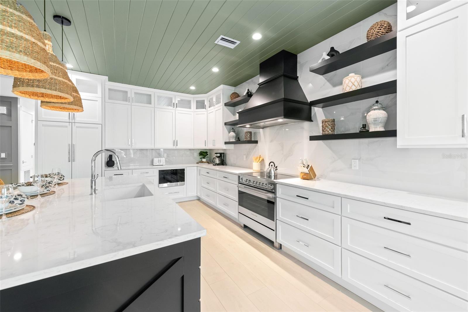 A4674699 Property Photo