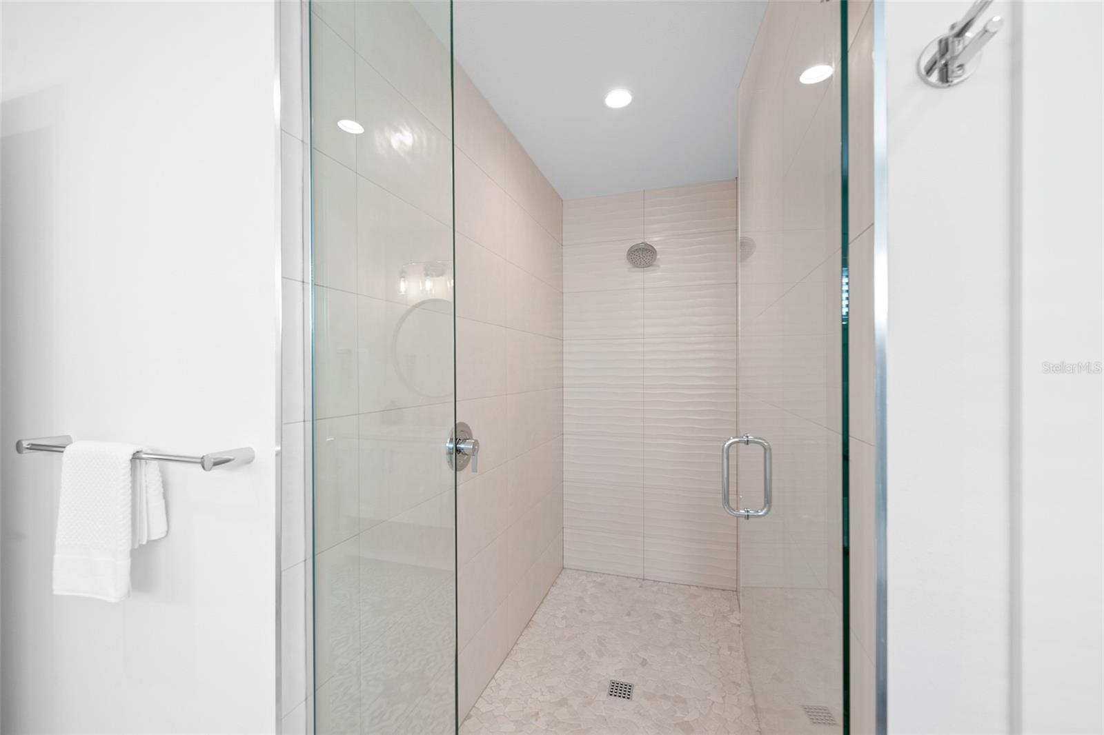 A4674699 Property Photo