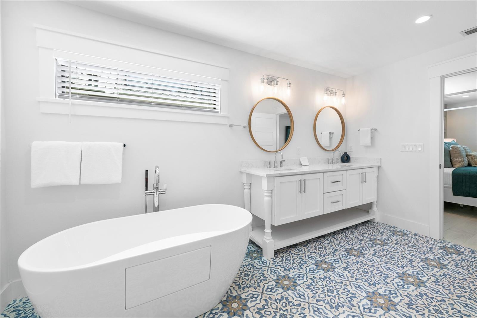 A4674699 Property Photo