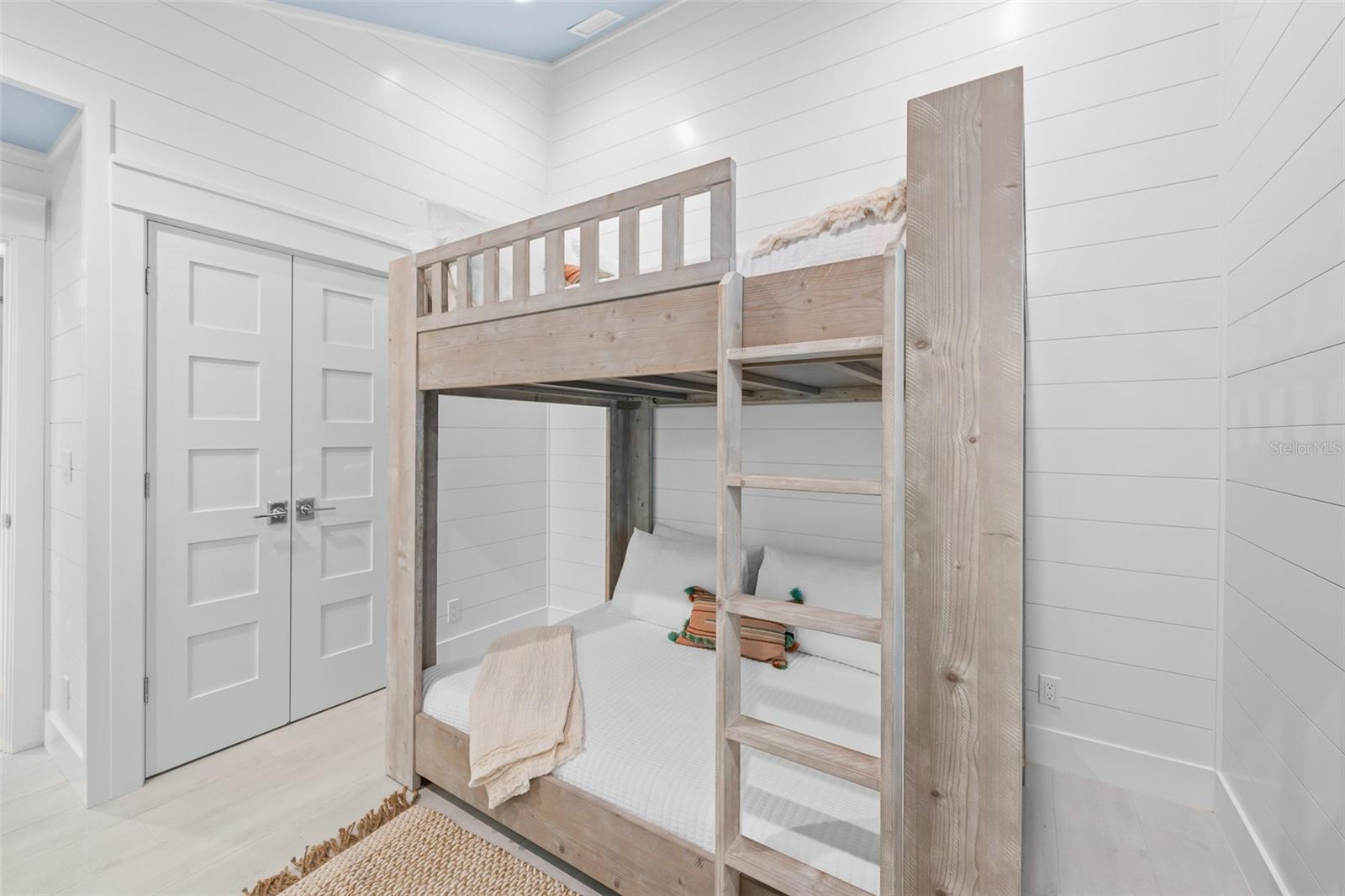 A4674699 Property Photo