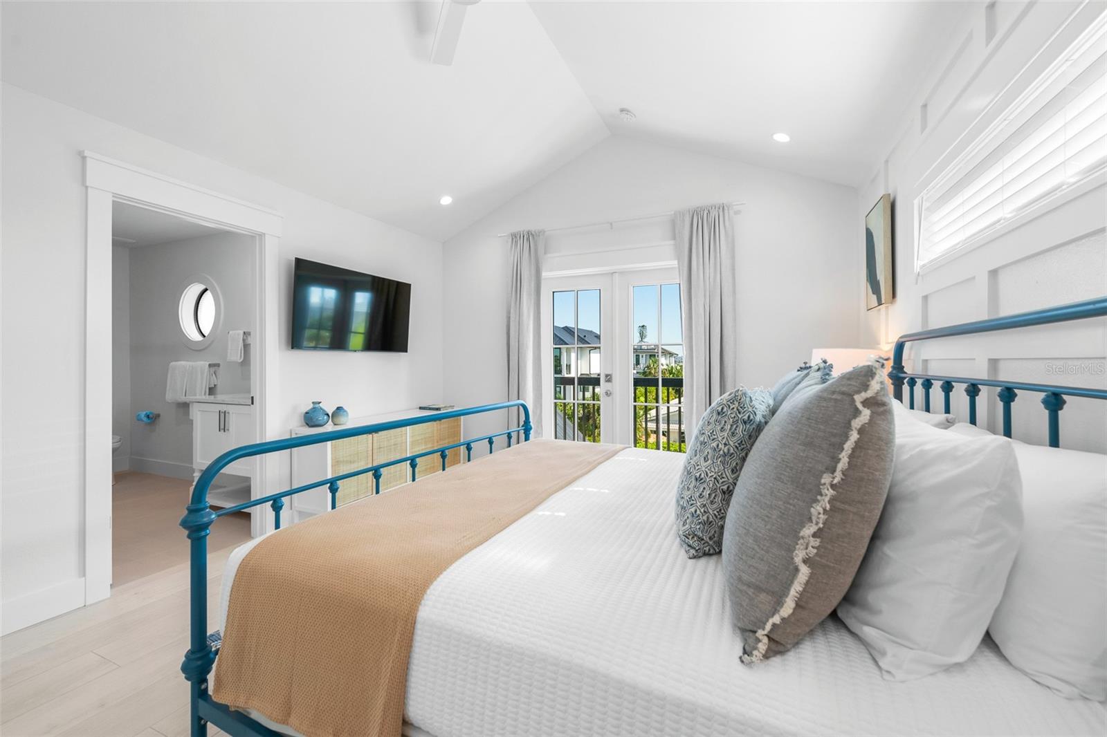 A4674699 Property Photo