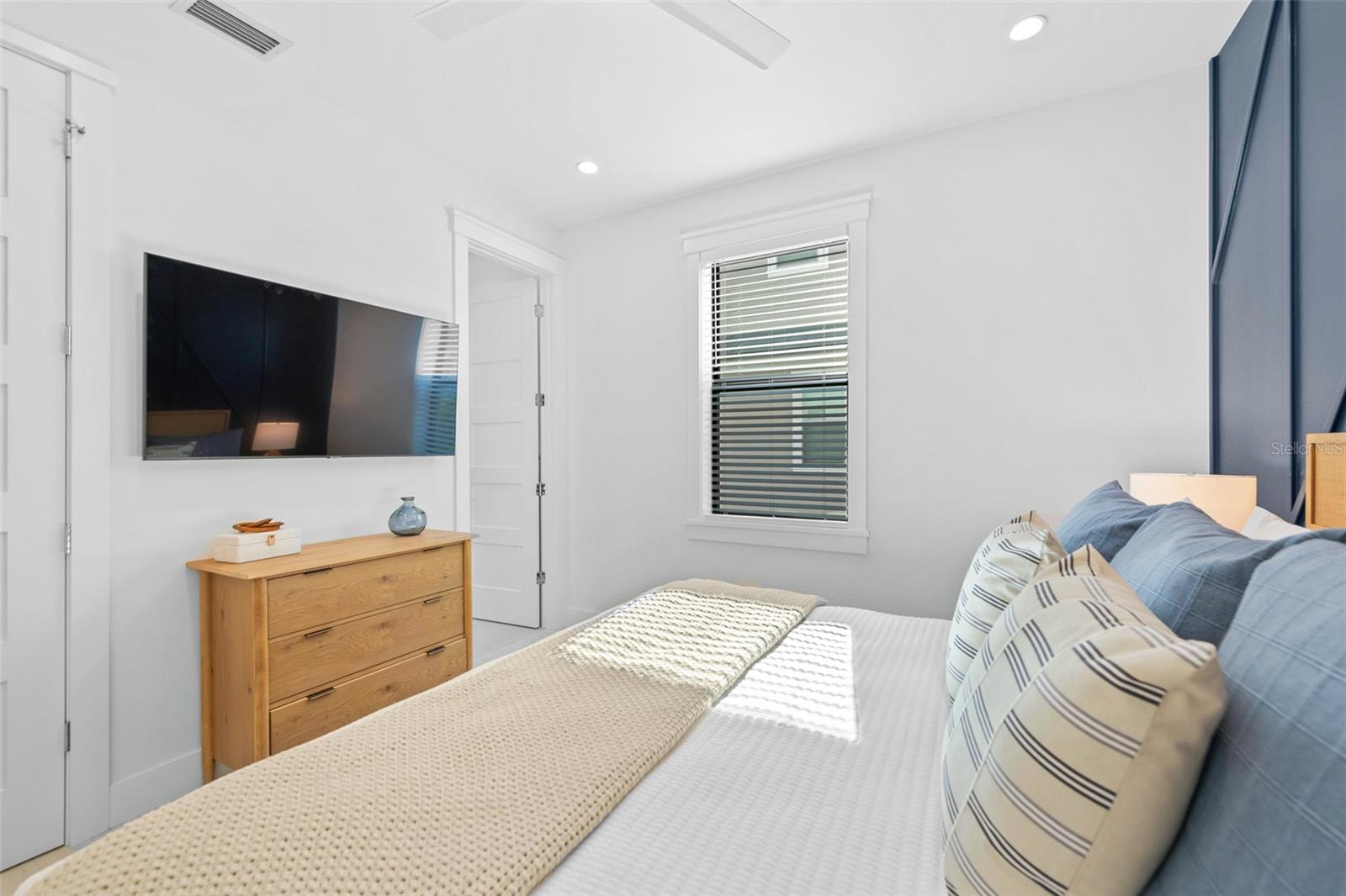 A4674699 Property Photo