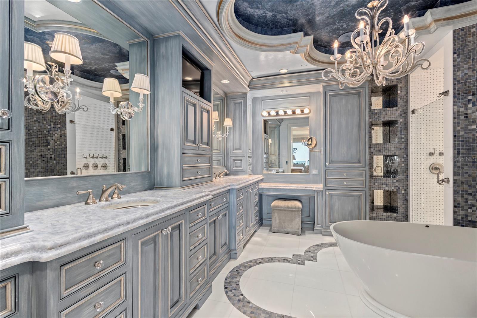 A4674713 Property Photo