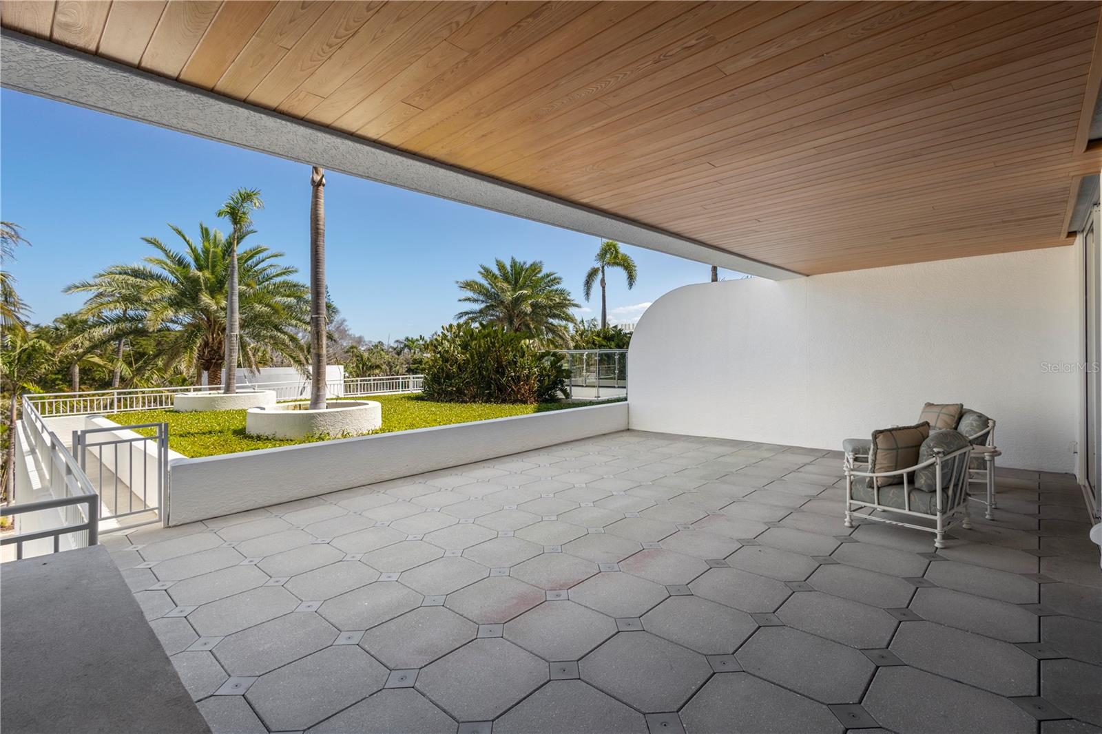 A4674713 Property Photo