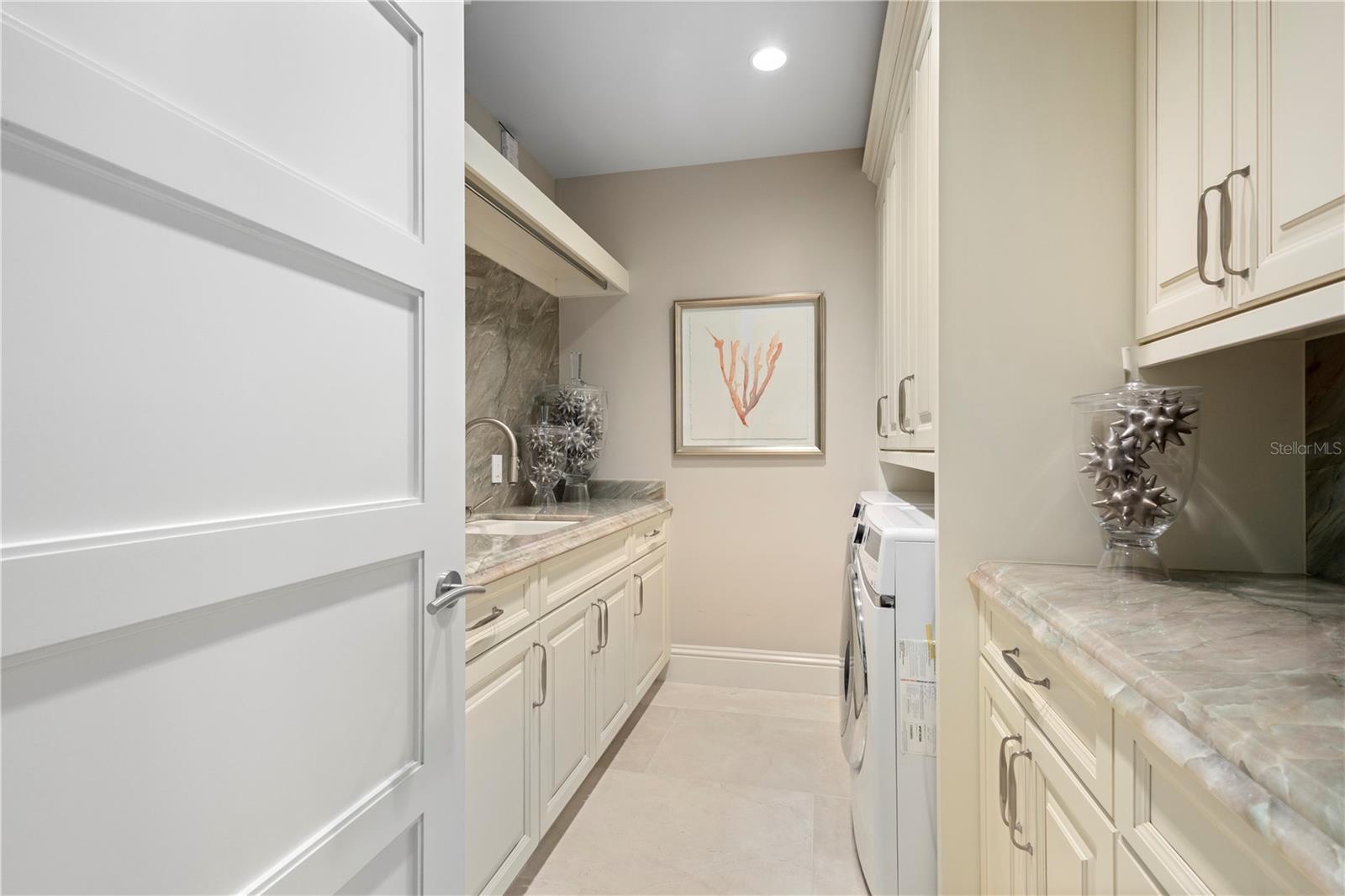 A4674713 Property Photo