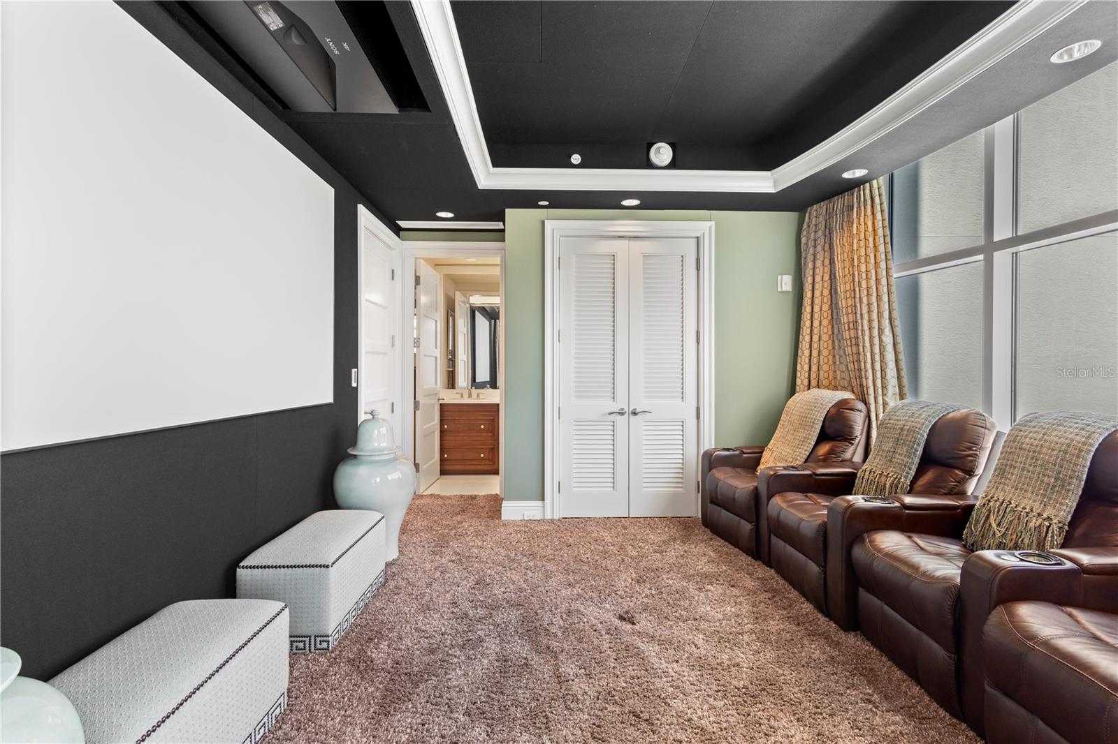 A4674713 Property Photo