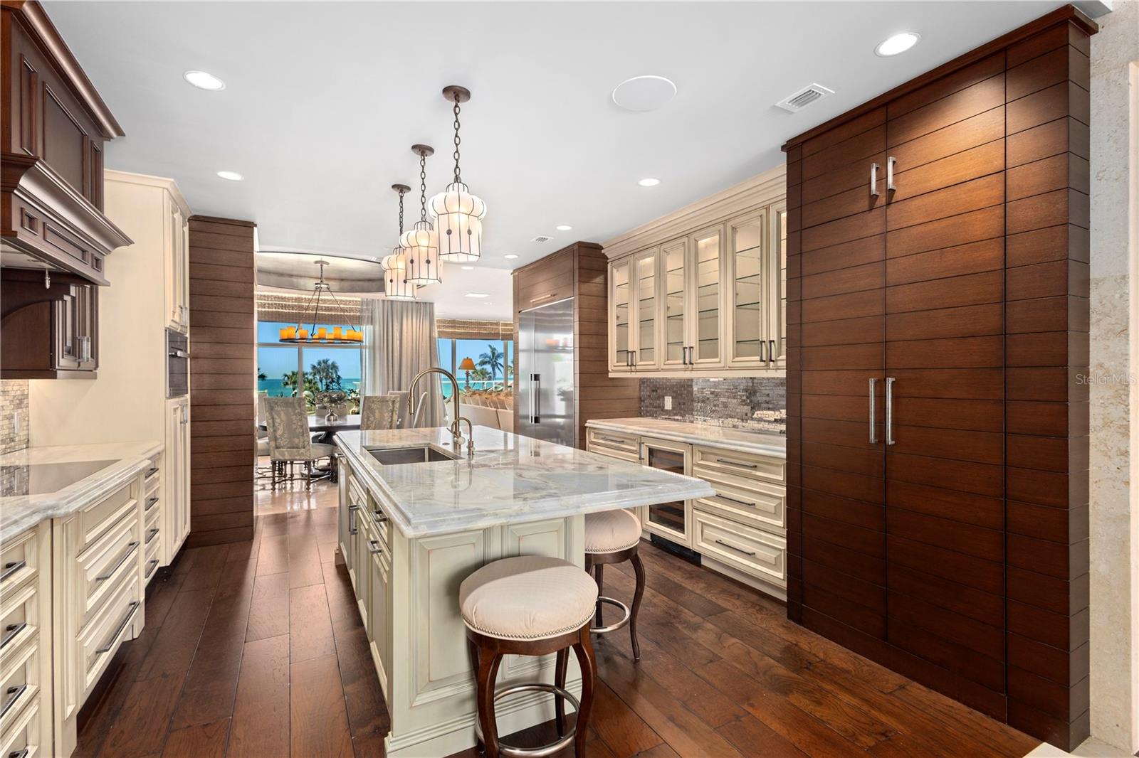 A4674713 Property Photo