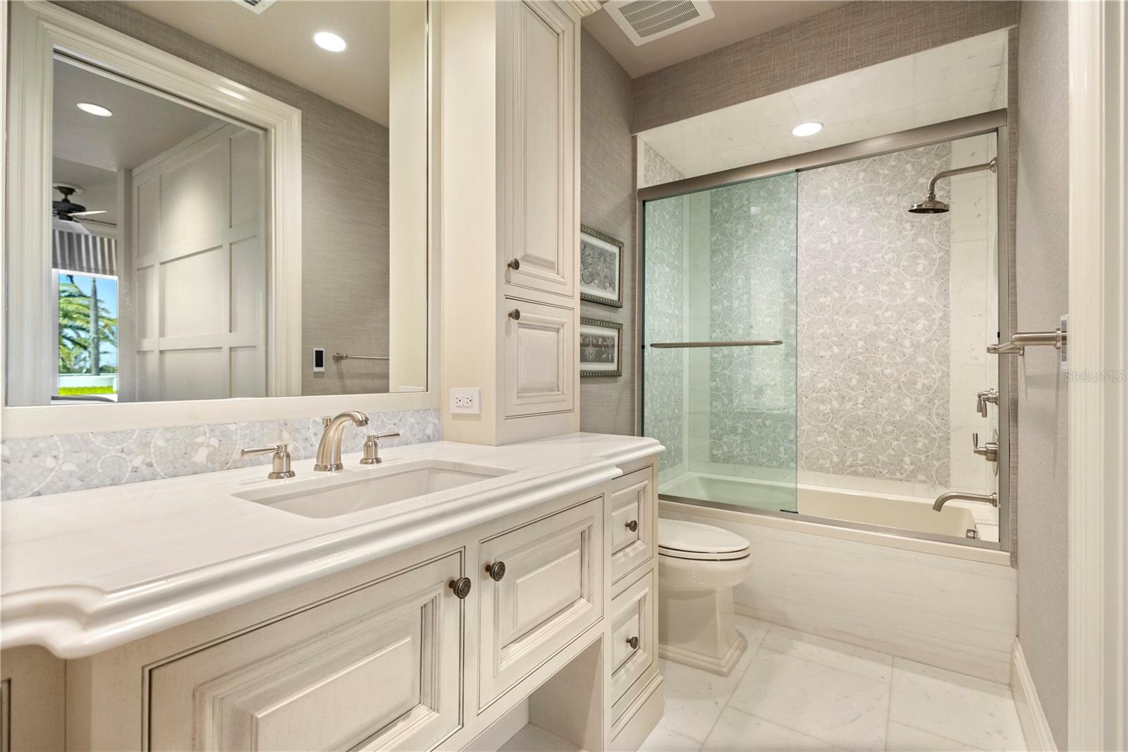 A4674713 Property Photo