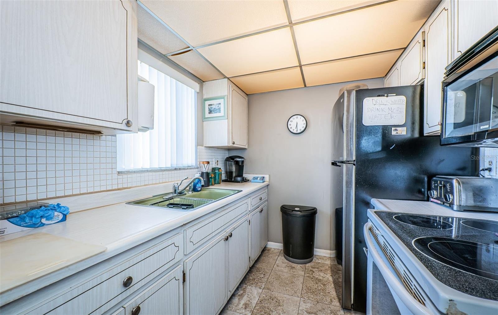 TB8455109 Property Photo