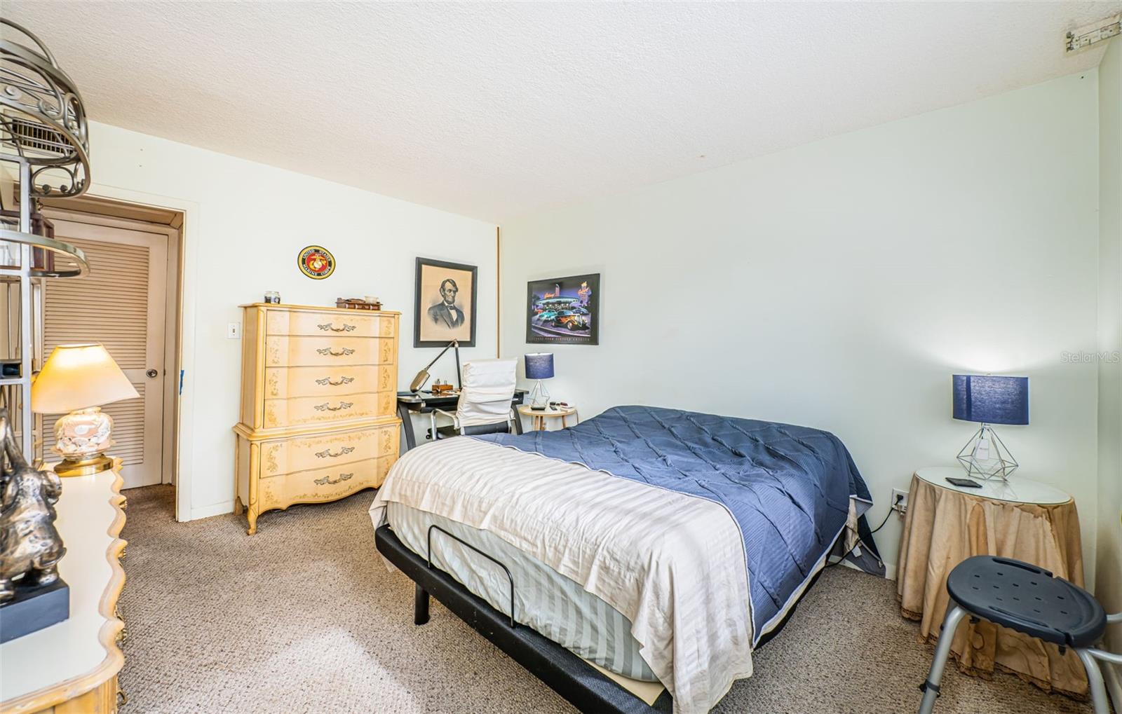 TB8455109 Property Photo