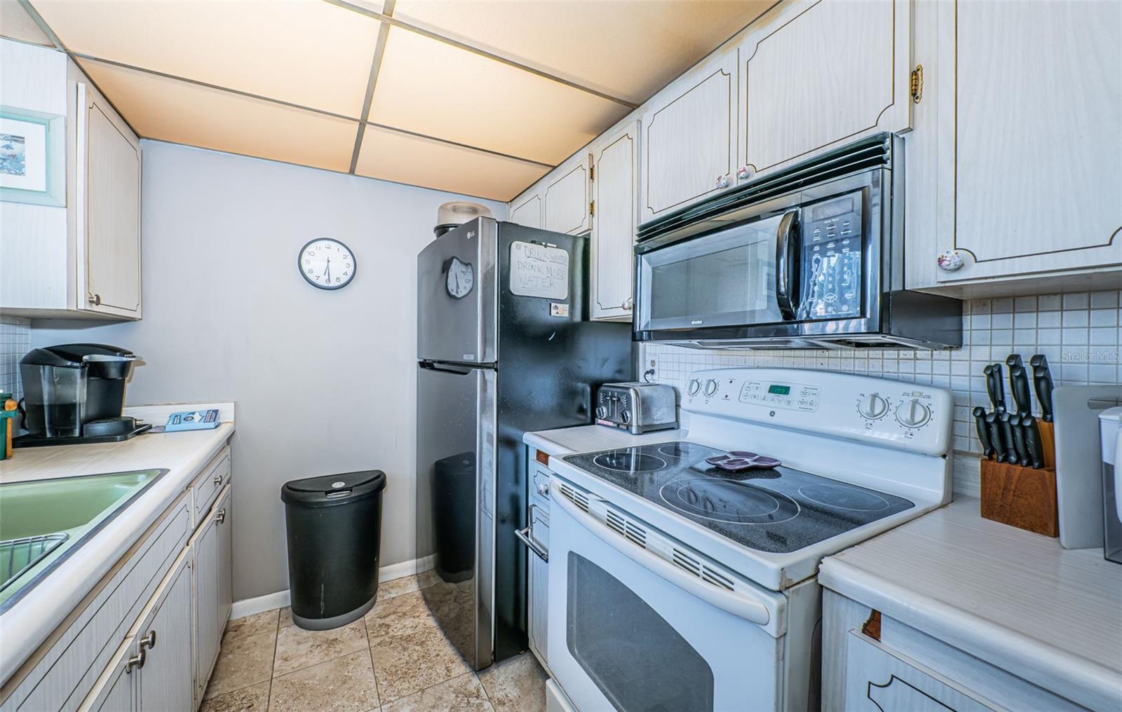 TB8455109 Property Photo