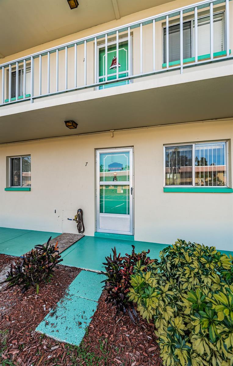 TB8455109 Property Photo