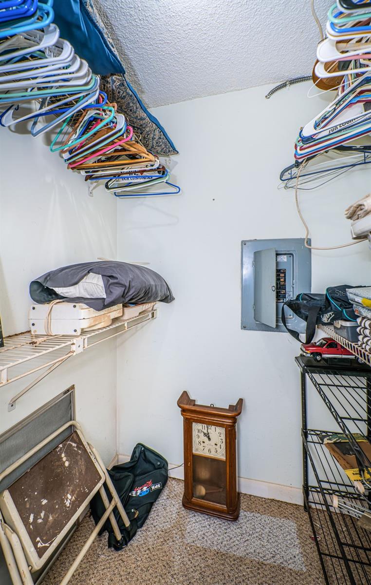 TB8455109 Property Photo