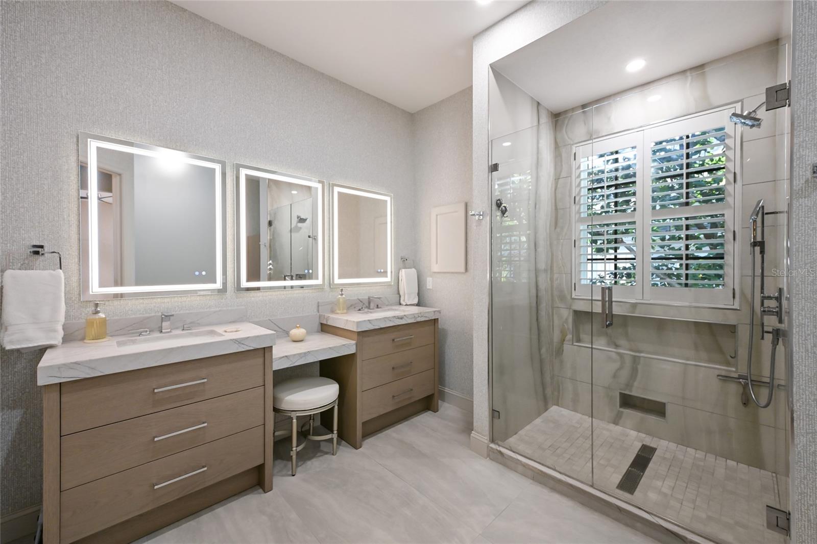 A4674729 Property Photo