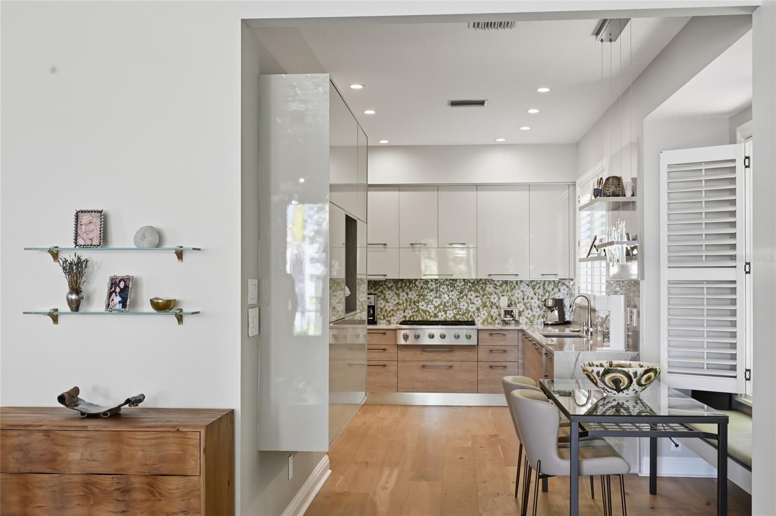 A4674729 Property Photo