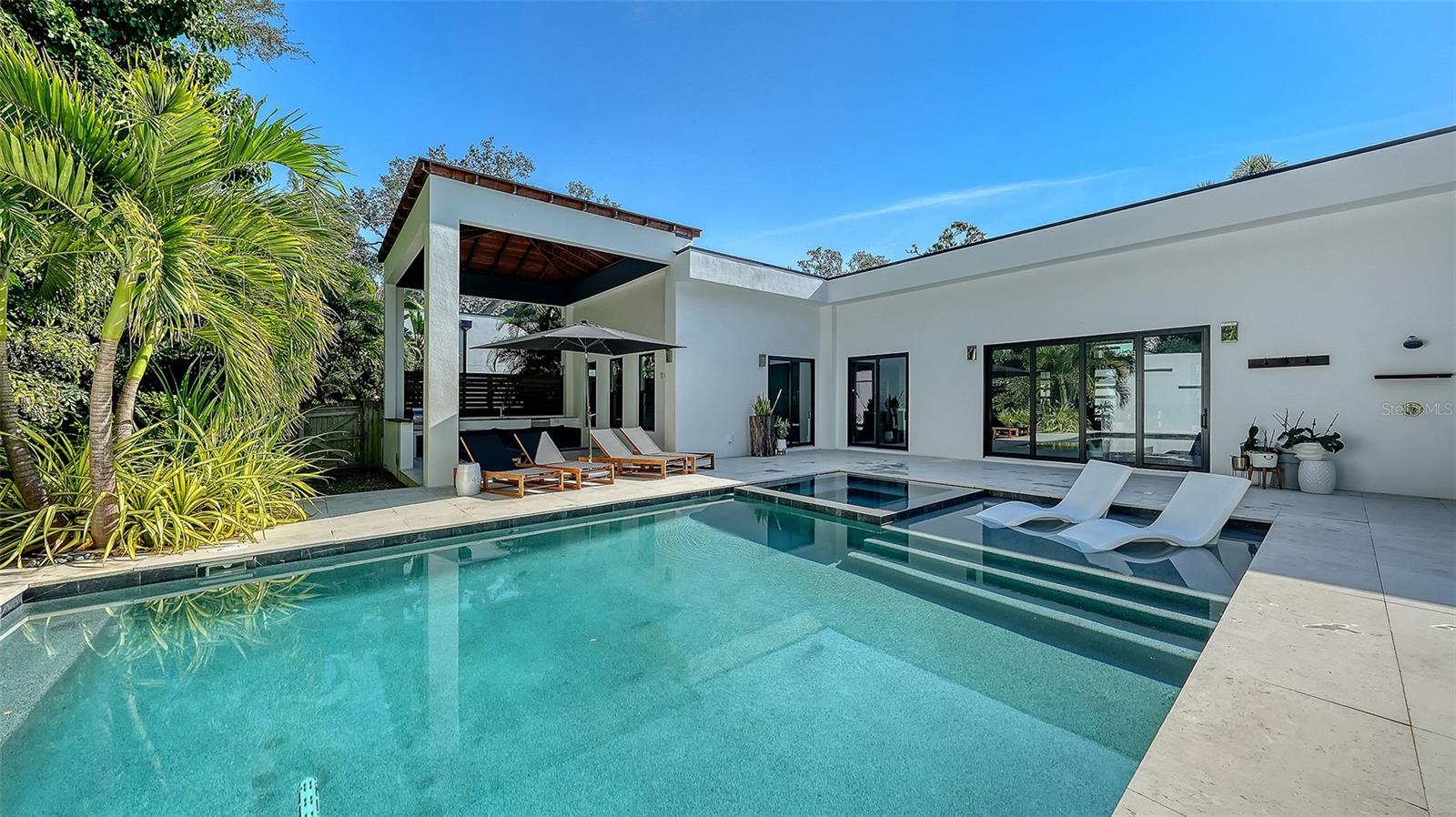 A4674749 Property Photo