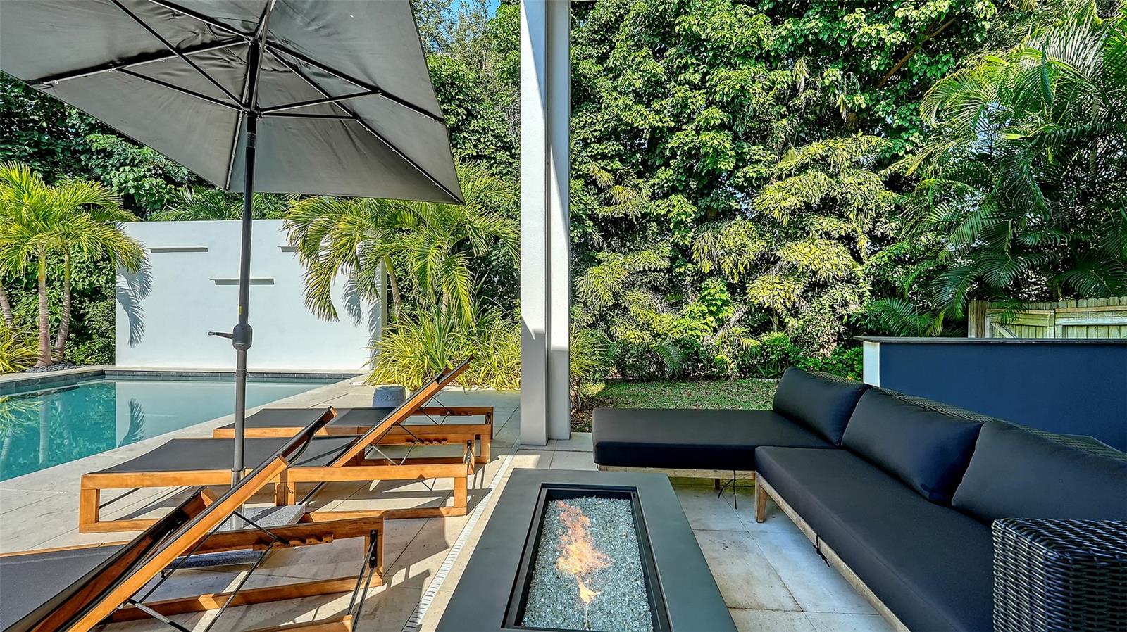 A4674749 Property Photo