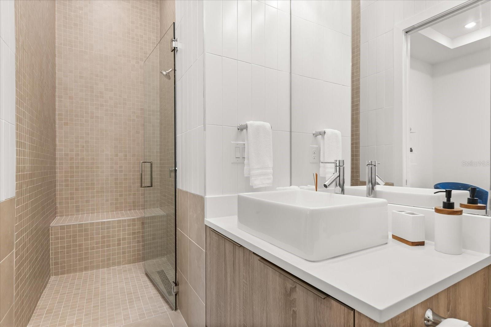 G5105365 Property Photo