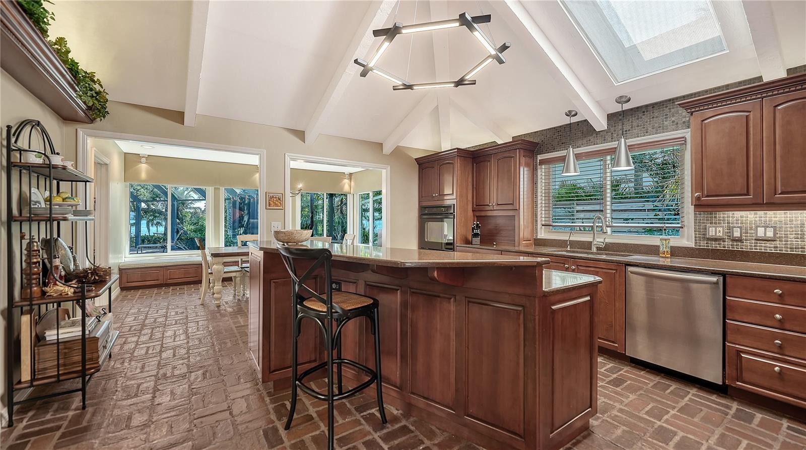 A4674771 Property Photo