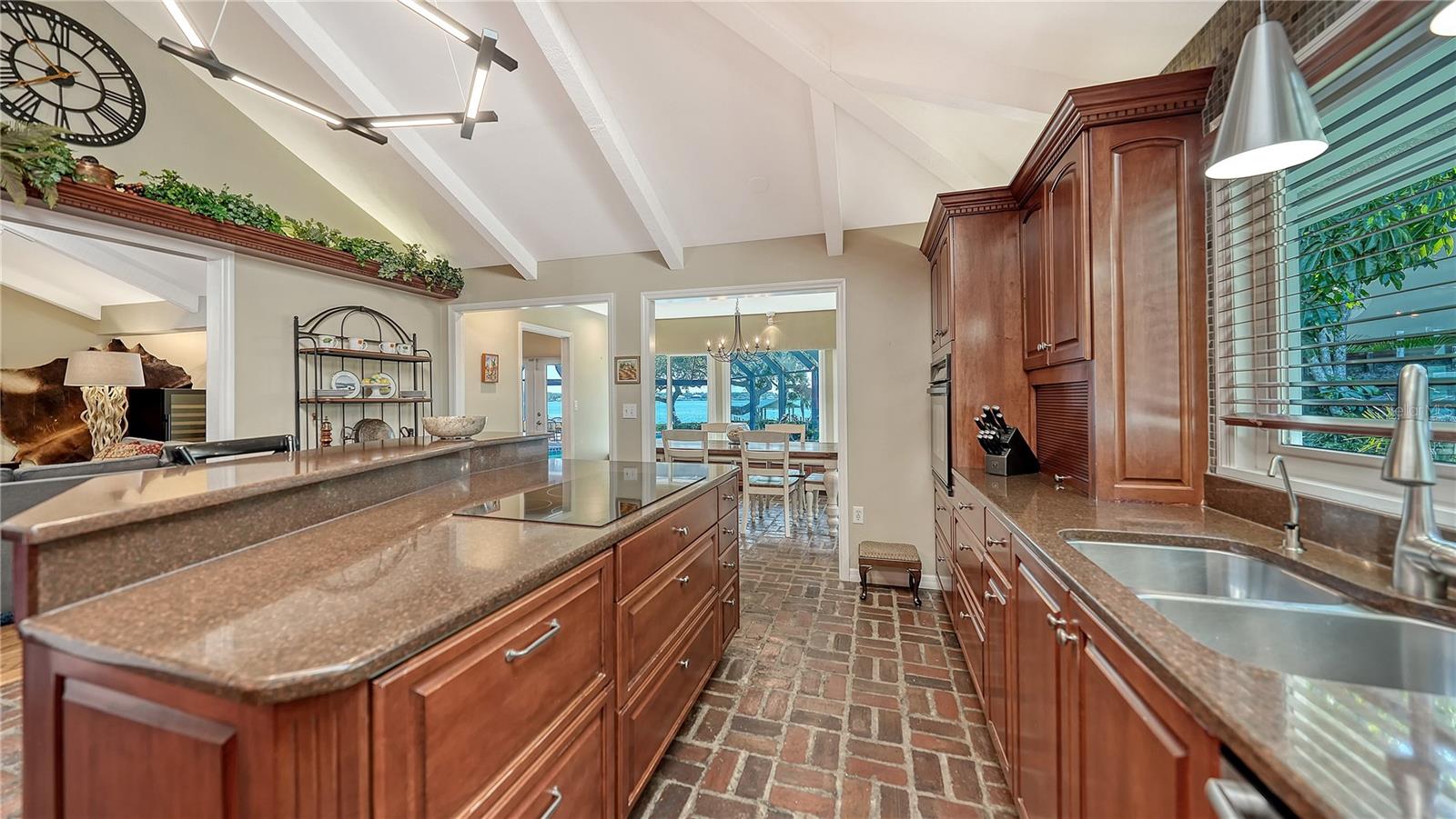 A4674771 Property Photo