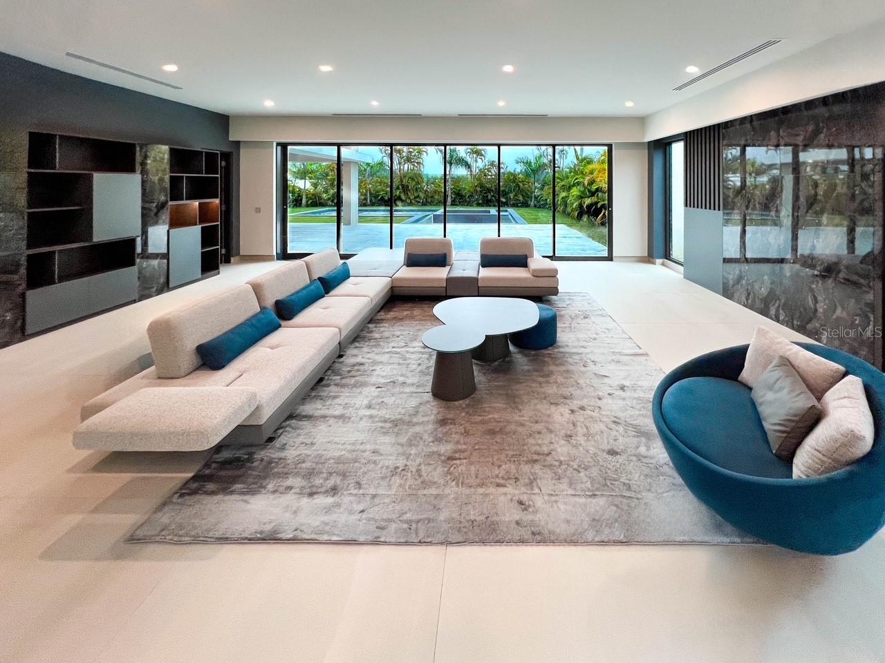 PR9117898 Property Photo