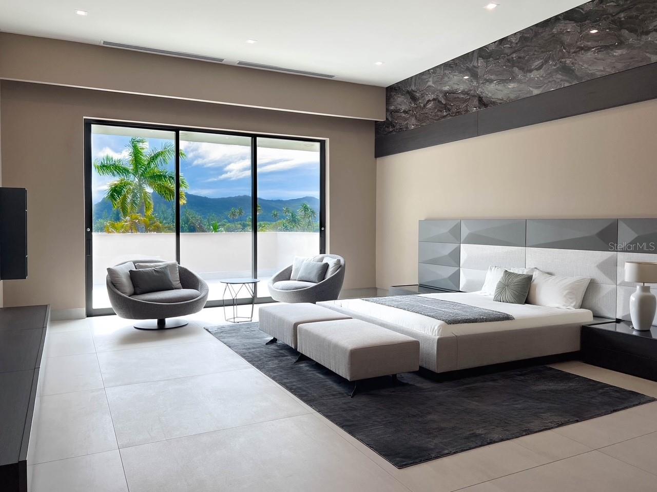 PR9117898 Property Photo