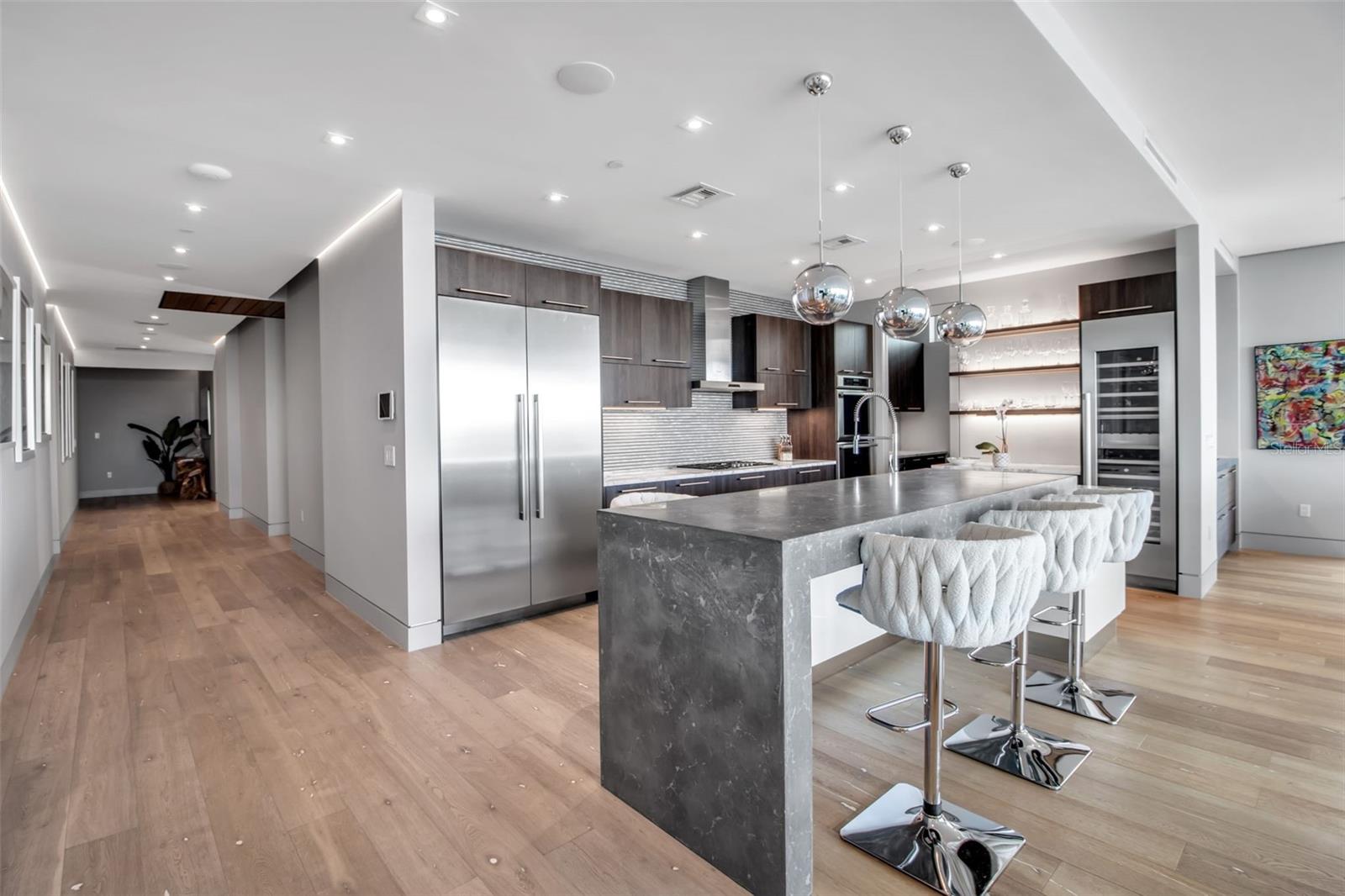 A4674784 Property Photo