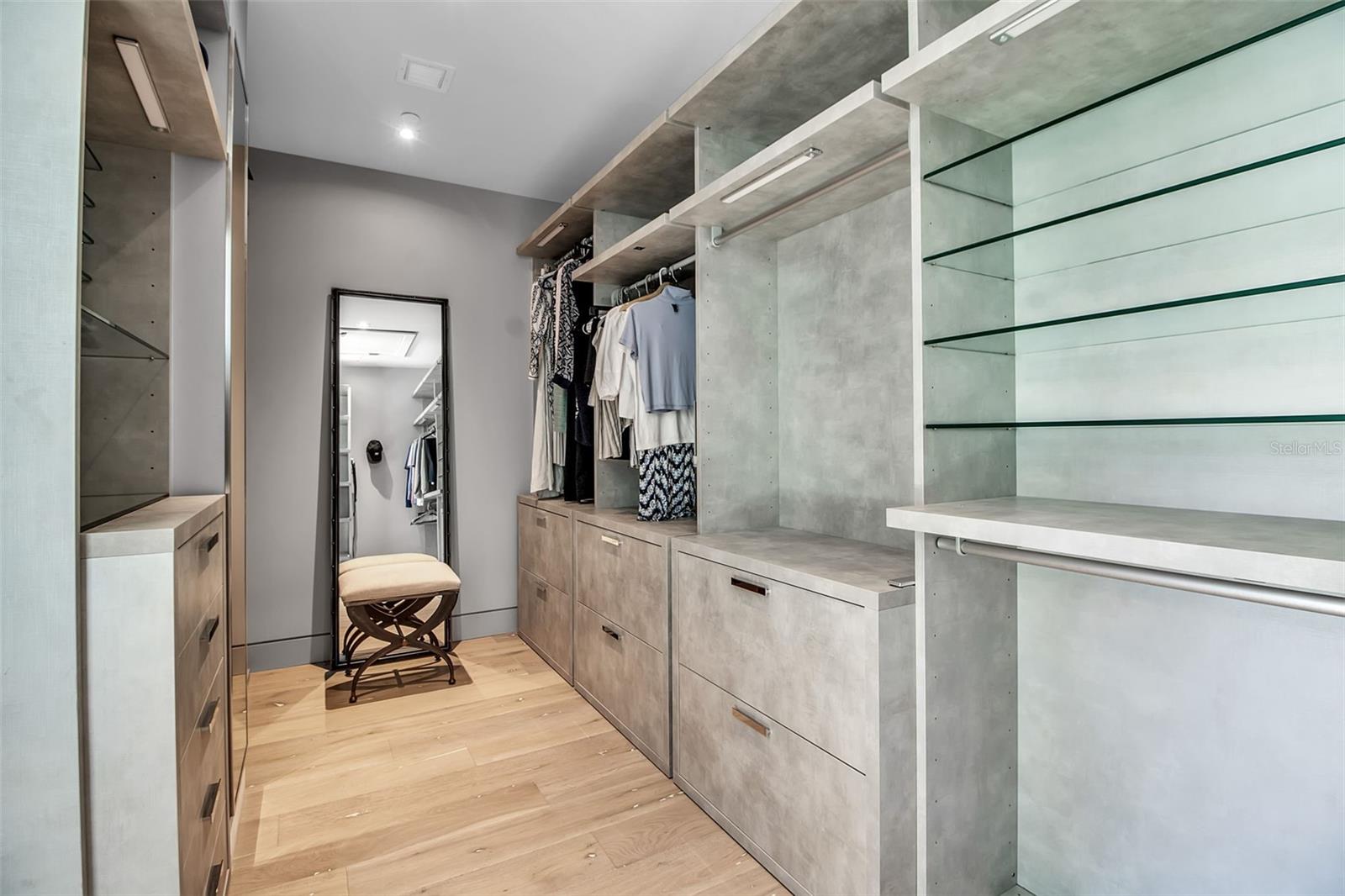 A4674784 Property Photo