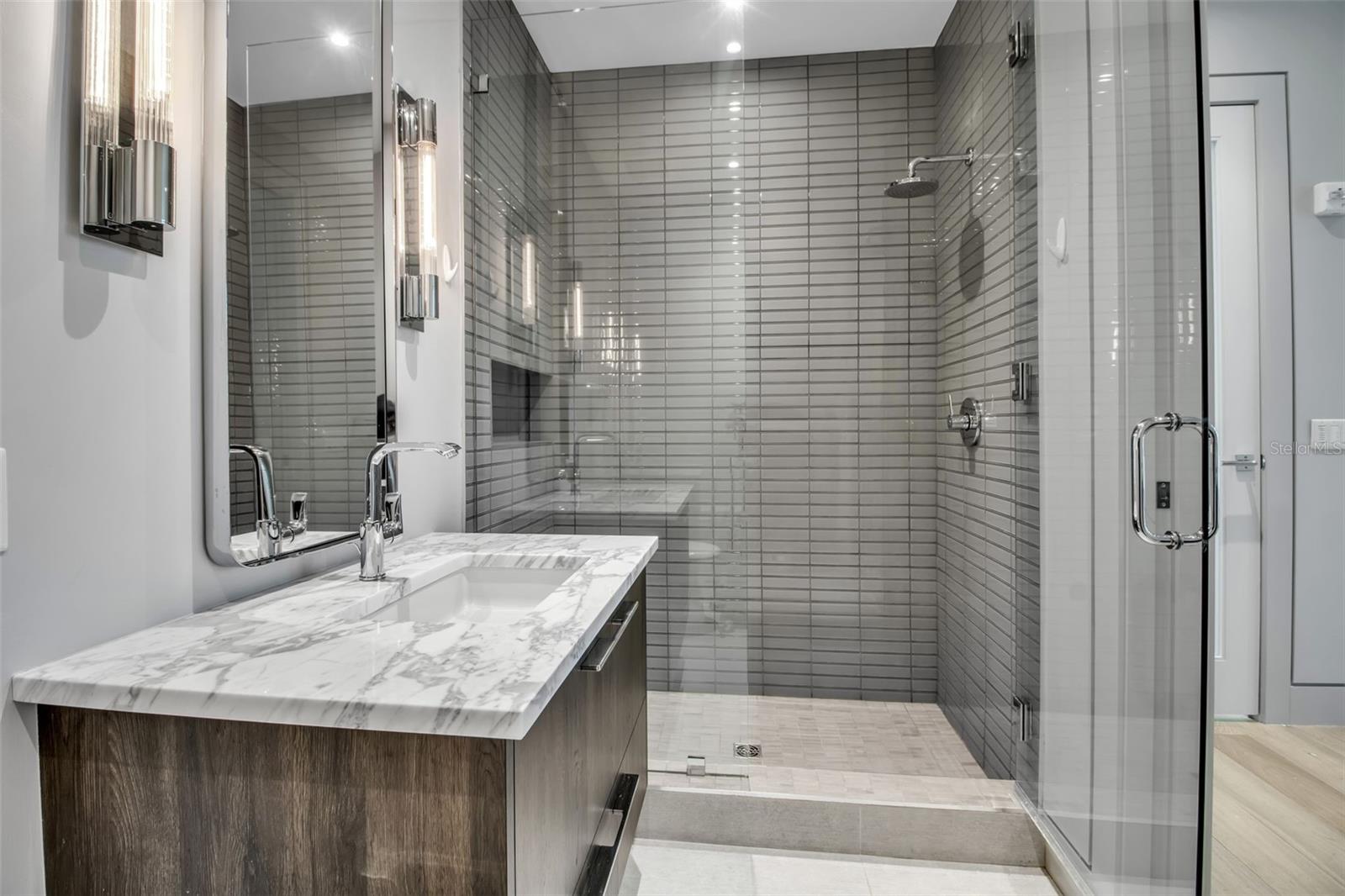 A4674784 Property Photo