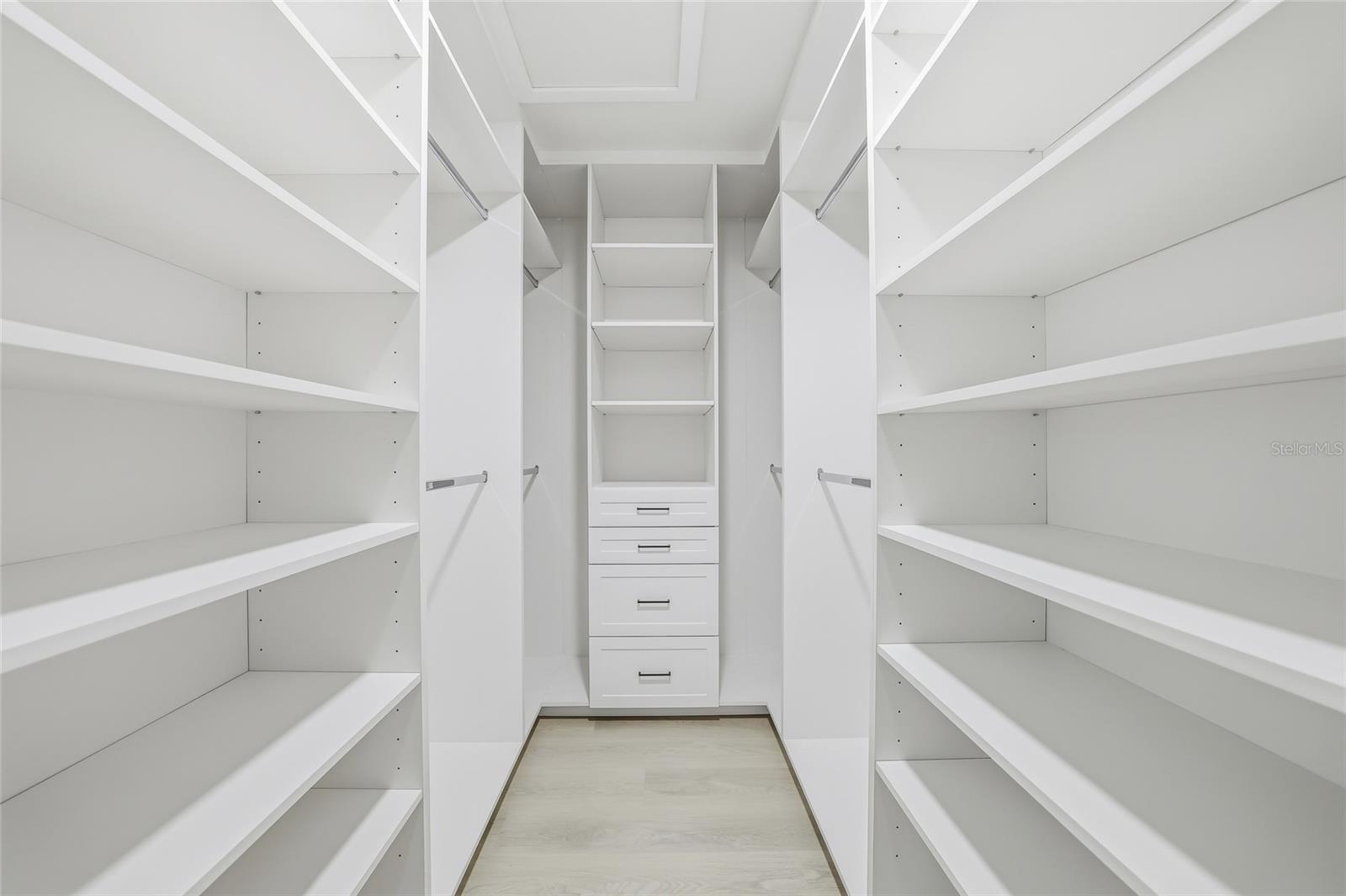 Walk-in Closet