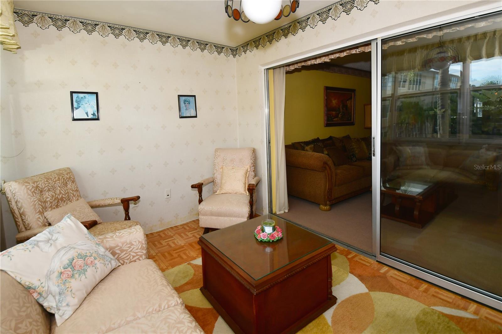 TB8455323 Property Photo