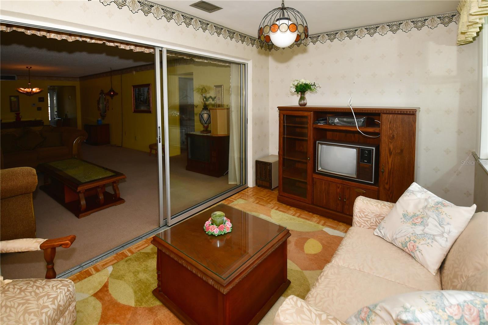 TB8455323 Property Photo