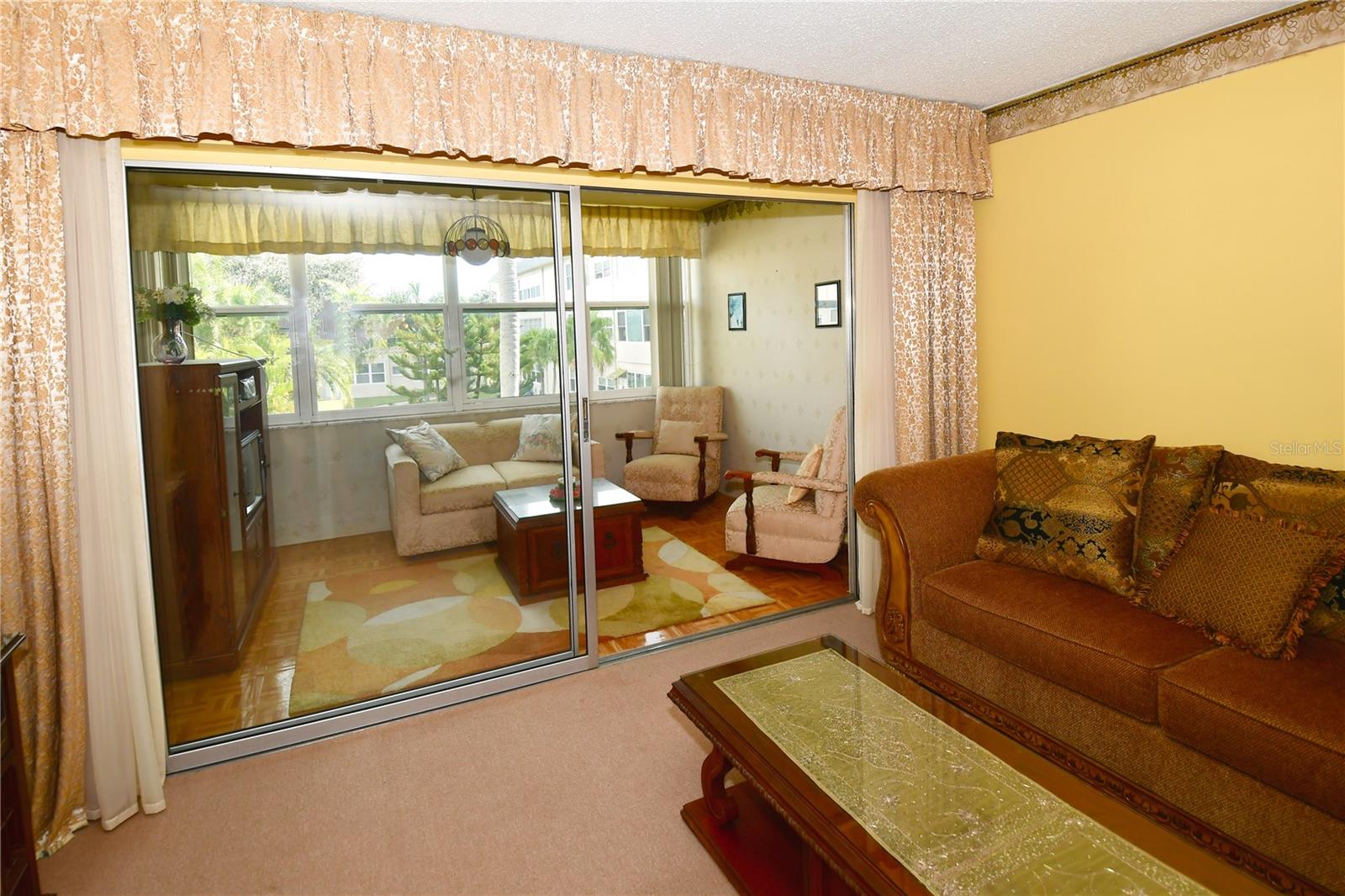 TB8455323 Property Photo