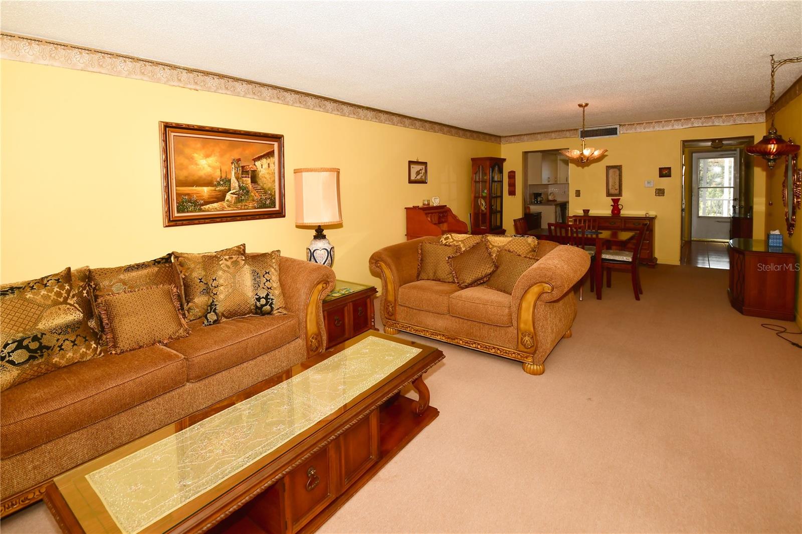 TB8455323 Property Photo