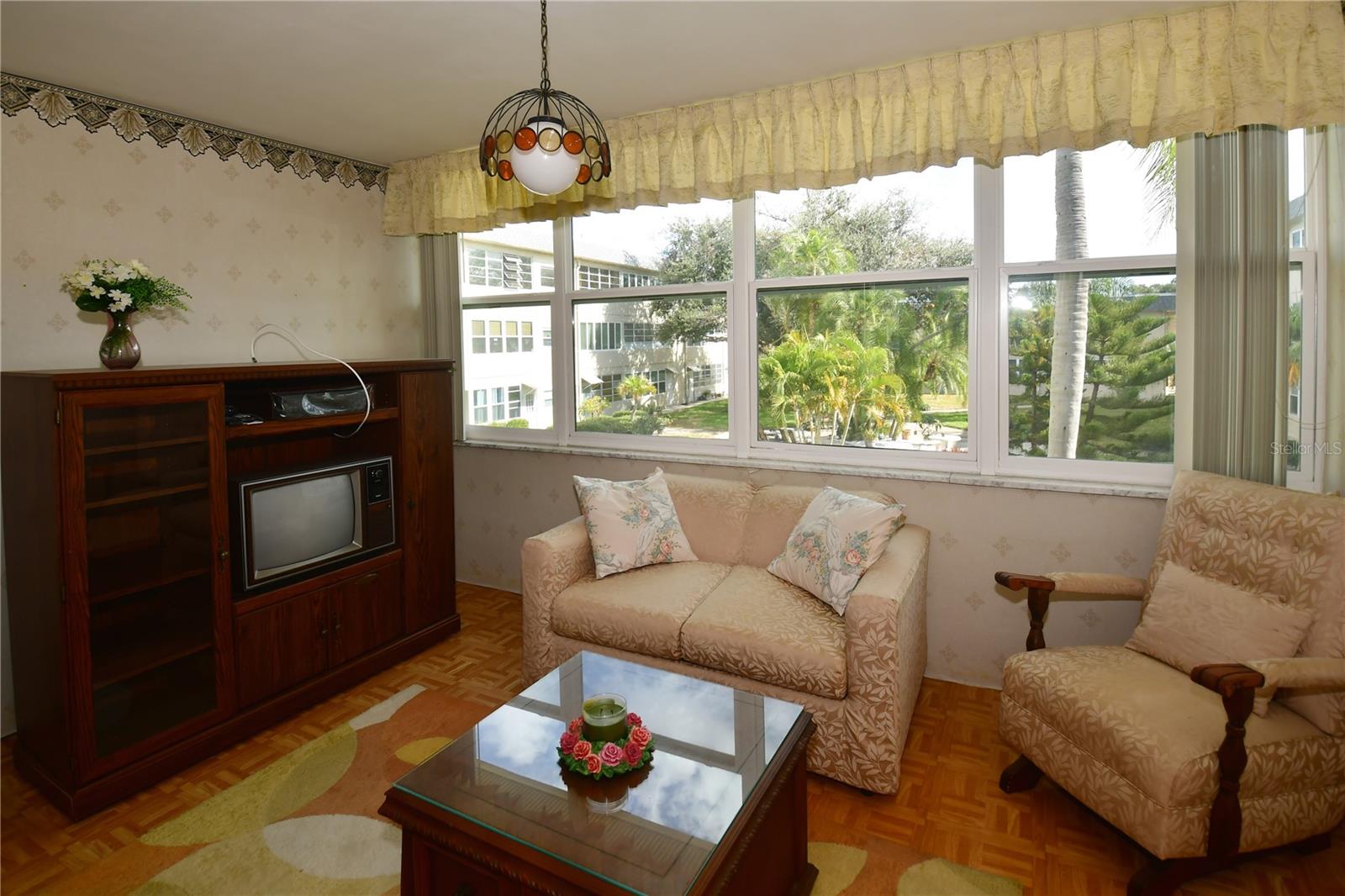 TB8455323 Property Photo